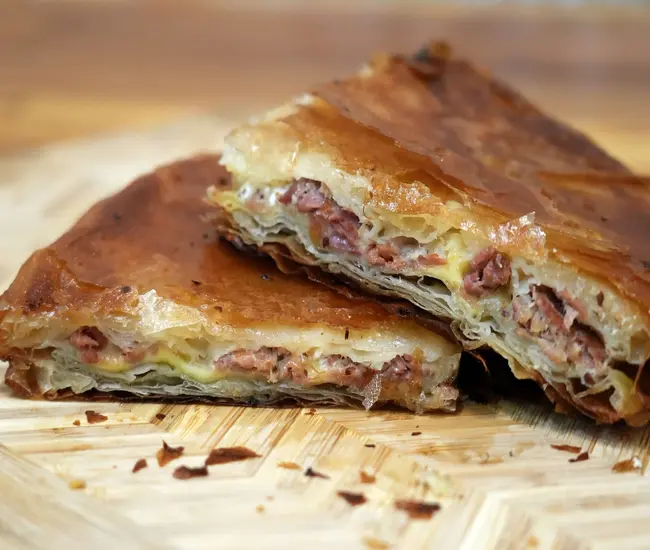 Burek sa butkicom