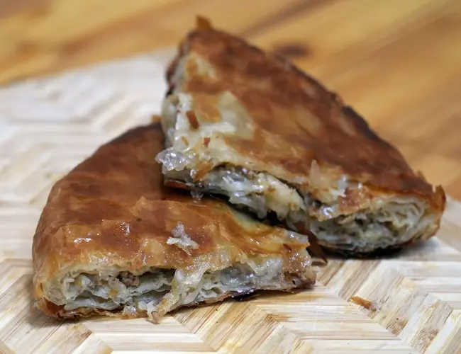 Burek sa mesom