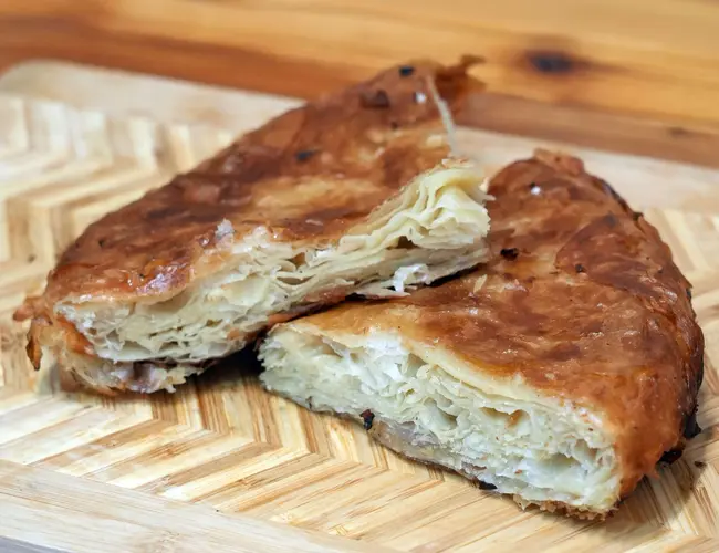 Burek prazan