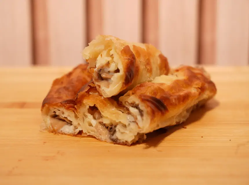 Pita sa šampinjonima presek